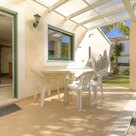 Casa Serrao With 4 Bedrooms Sleeps 8 Villa Carvoeiro (Lagoa)