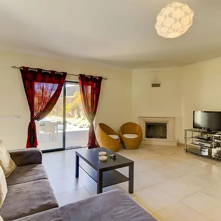 Villa Casa Serrao With 4 Bedrooms Sleeps 8